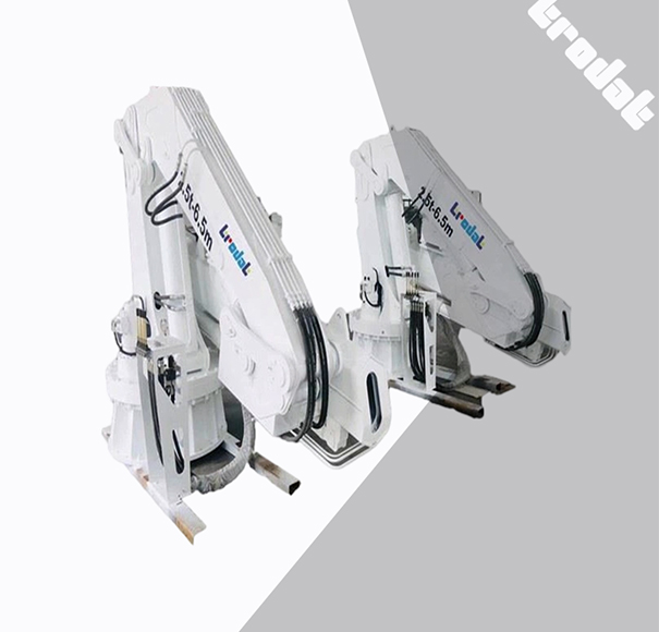 Marine hydraulic cranes1